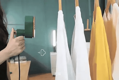 مكواة كهربائية قابلة للطي