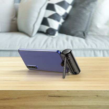 بنك الطاقة الصغير Hoco J106 | سعة 5000 مللي أمبير، منفذ من النوع C، حامل قابل للطي